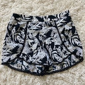 Jessica Simpson Flowy Shorts